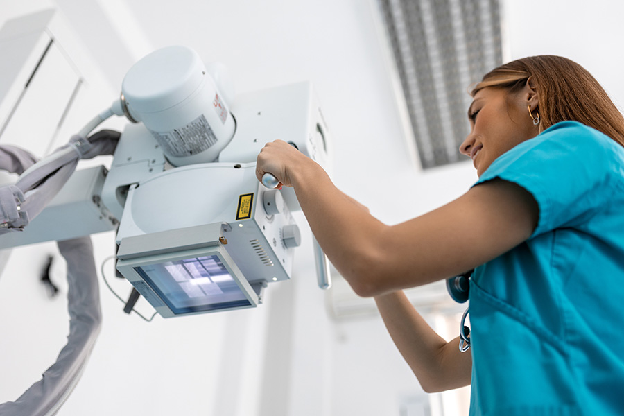 ark-staffing-for-clients-anesthesiologists Locum Tenen configuring medical equipment